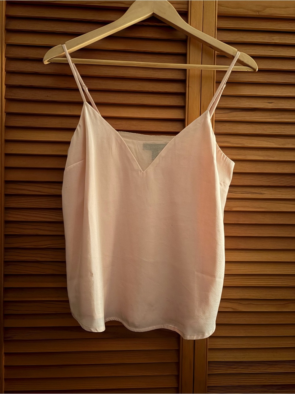 Banana Republic Women's V-Neck Spaghetti Strap Cami Tank - Light Pink